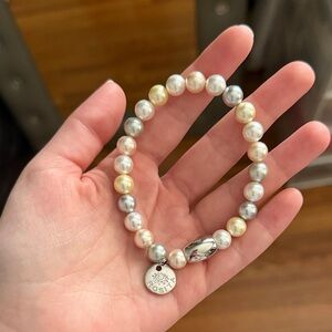 Elegant Multi-Color Pearl Bracelet